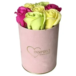 Blomster^Blomsterkasse Inspiruj - Lyserød kasse med sæberoser - nr. 17 Mix fuchsia grøn gul