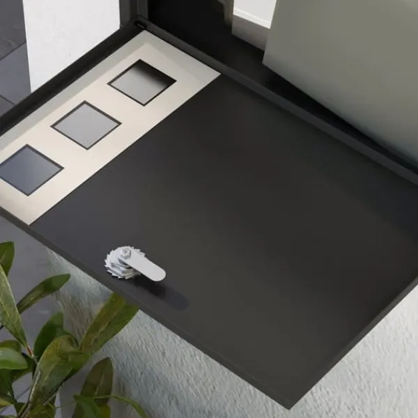 Brevspring med avisfack, vindue og 2 nøgler – sort metal 36,5×11,5×29 cm Postkasser & Brevindkast