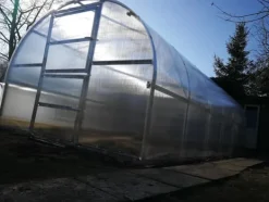 Sale Drivhus BALTIC 3x8m med 6 mm polycarbonatbelægning Drivhus