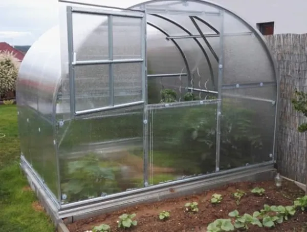Outlet Drivhus Klasika 3x10m med 4 mm polycarbonatbelægning Drivhus