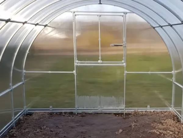 New Drivhus KLASIKA RØR 3x12m (36m2) med fundamenter og 6mm polycarbonatbelægning Drivhus