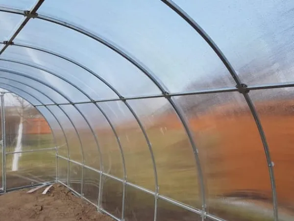 Online Drivhus KLASIKA RØR 3x12m (36m2) med fundamenter og 4mm polycarbonatbelægning Drivhus