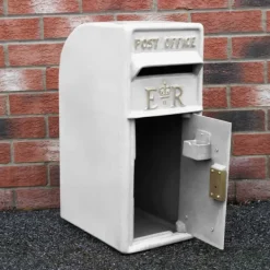 Discount Engelsk postkasse med stativ - hvid | MonsterShop Postkasser & Brevindkast