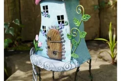 Til Fugle & Småvildt^Fairy Treehouse i metal og håndmalet