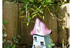 Til Fugle & Småvildt^Fairy Treehouse i metal og håndmalet