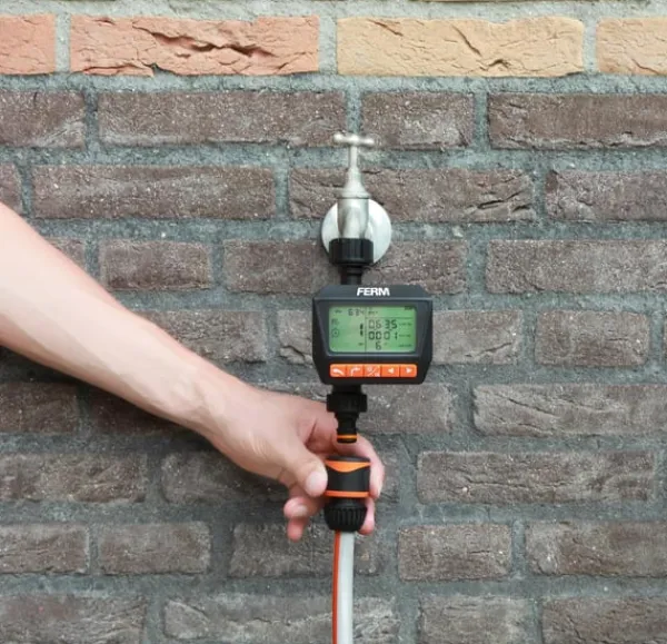 Vanding^FERM WTA1003 - Digital - Vandur- Interval: 1 min til 24 timer - 3 programmer pr. dag - Ugeprogram - Passer til vandhane: 26,5mm - 21 mm - Arbejder ved | CDON