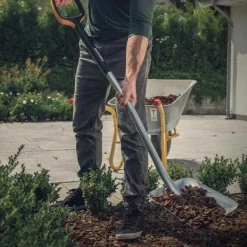 Fiskars Snerydning^Spade Xact Flerfarvet