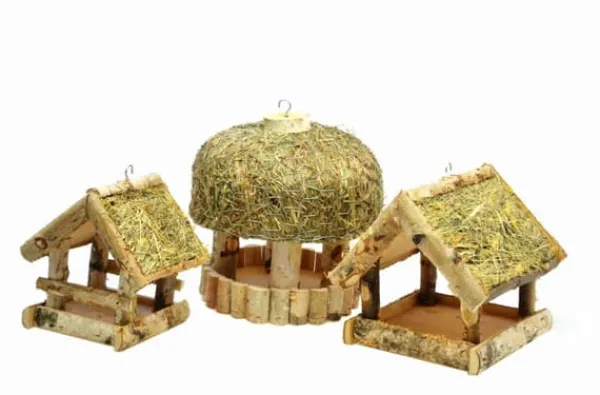 Til Fugle & Småvildt^Fuglefoderhus i træ – fuglehus K110