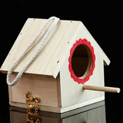 Til Fugle & Småvildt^Fuglehus Holdbart Hængende Fyrretræs Fuglerede til Fugle Foderstation Hvilestop (Rød)