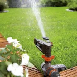 Gardena Vanding^Canon sprinkler på roterande plock