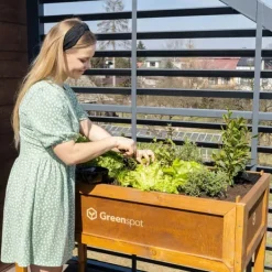 Drivhus^Greenspot Mini Drivhus med Overdækning til Altan og Terrasse 80x45x120 cm - Drivhus på en træplatform, Hævet træbed, Kold ramme med overdækning på høj | CDON