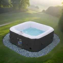 Clearance GURU Oppustelig Whirlpool Rome – 2400W | 208x208x65 cm | Til 6 personer (4 voksne + 2 børn) | 130 massagedyser | Opvarmes op til 40°C | Indendørs og u | CDON Spa & Udendørsbad