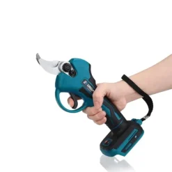 Haveværktøj^Havebeskærer - Batteridrevet beskæringssaks - 18V - 2 Batterier - Børsteløs Motor - 50 mm Skærediameter - Klinge i Højkulstofstål - EU-Stik - Rød/Sort | CDON