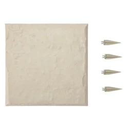Havesten & Trædesten^Havetrædesten - Trinsten - Sæt med 4 - 39,5 x 39,5 cm - Vejrbestandig plast - Med jordspyd - Til gangsti i have/terrasse - Beige