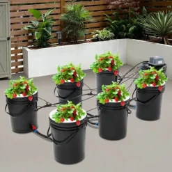 Kit Til Plante- & Urtedyrkning^Hydroponisk dyrkningsanlæg - DWC sæt med 7 spande - 20 l pr. spand - Luftpumpe EU-stik - Max løftehøjde 1,2 m - PP - Sort