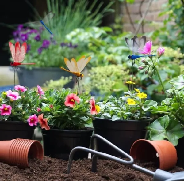 Lollanda 20 stk haveslædedekorationer, 3D guldsmede til indendørs og udendørs, altan, potter og blomsterdekorationer Havedekorationer
