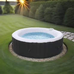 Discount Oppustelig spabad Bali Oval – 2-personers jacuzzi – 190x150x65 cm – LED-belysning – 90 dyser – Op til 40°C – 550L – 2400W – Sort – Til indendørs og ud | CDON Spa & Udendørsbad