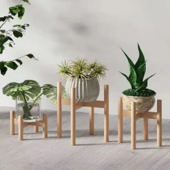Plantebord, Bambusmateriale, Dimensioner 50cm x 30cm x 80cm, Vægtkapacitet 20kg pr. hylde, Indendørs og udendørs kompatibilitet Plantestativer