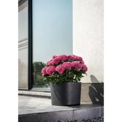 Krukker & Plantebeholdere^Potte med vandreserve - GARDEN ID Respect - Sort-Ant 20 x 20 cm - 100% husholdningsaffald - 100% genanvendelig - Struktureret overflade.
