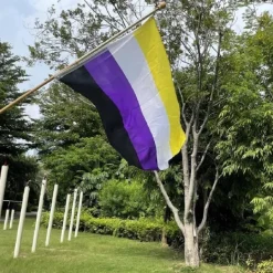Clearance Regnbueflag - Vis din stolthed med dette farverige Prideflag Flag & Vindposer