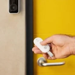 Hjemmealarmsystemer^Smart alarmsæt + udendørs sirene - Tilsluttet - YALE - 4 tilbehør