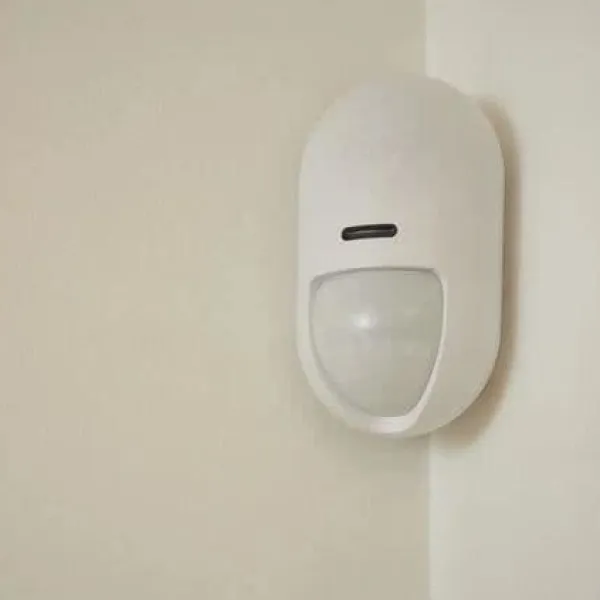 Hjemmealarmsystemer^Smart larmkit + utomhussiren - Ansluten - YALE - 4 tillbehör