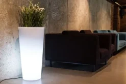 Clearance Urtepotte med LED-belysning 80 cm høj – hvid Krukker & Plantebeholdere