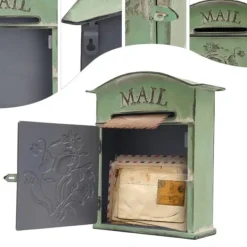 New Vintage udendørs postkasse - Vægmonteret - Metal - Sommerfugl- og blomstermønster - Rustik - Brevindkast 19,5×1,5 cm - 27×10,5×31,2 cm - Armygrøn Postkasser & Brevindkast